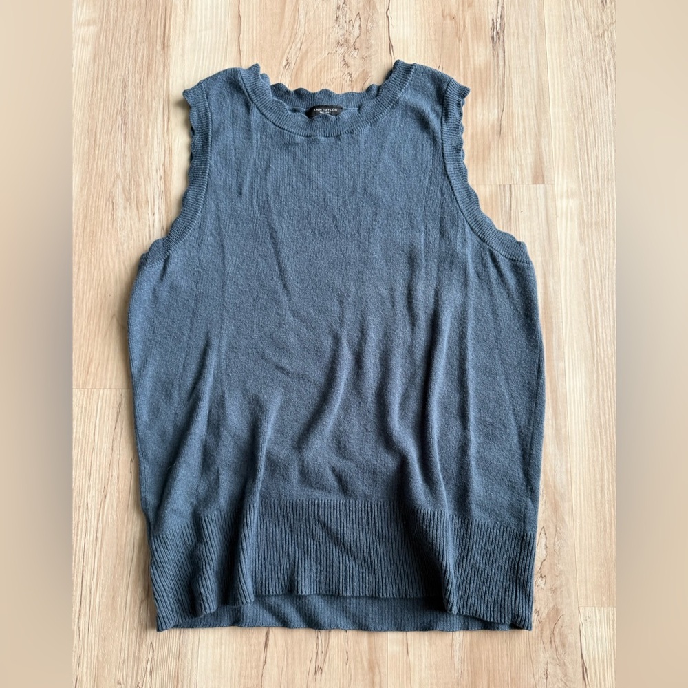 Ann Taylor Factory Slate Blue Sleeveless Sweater Tank Size L Ruffle Trim vest